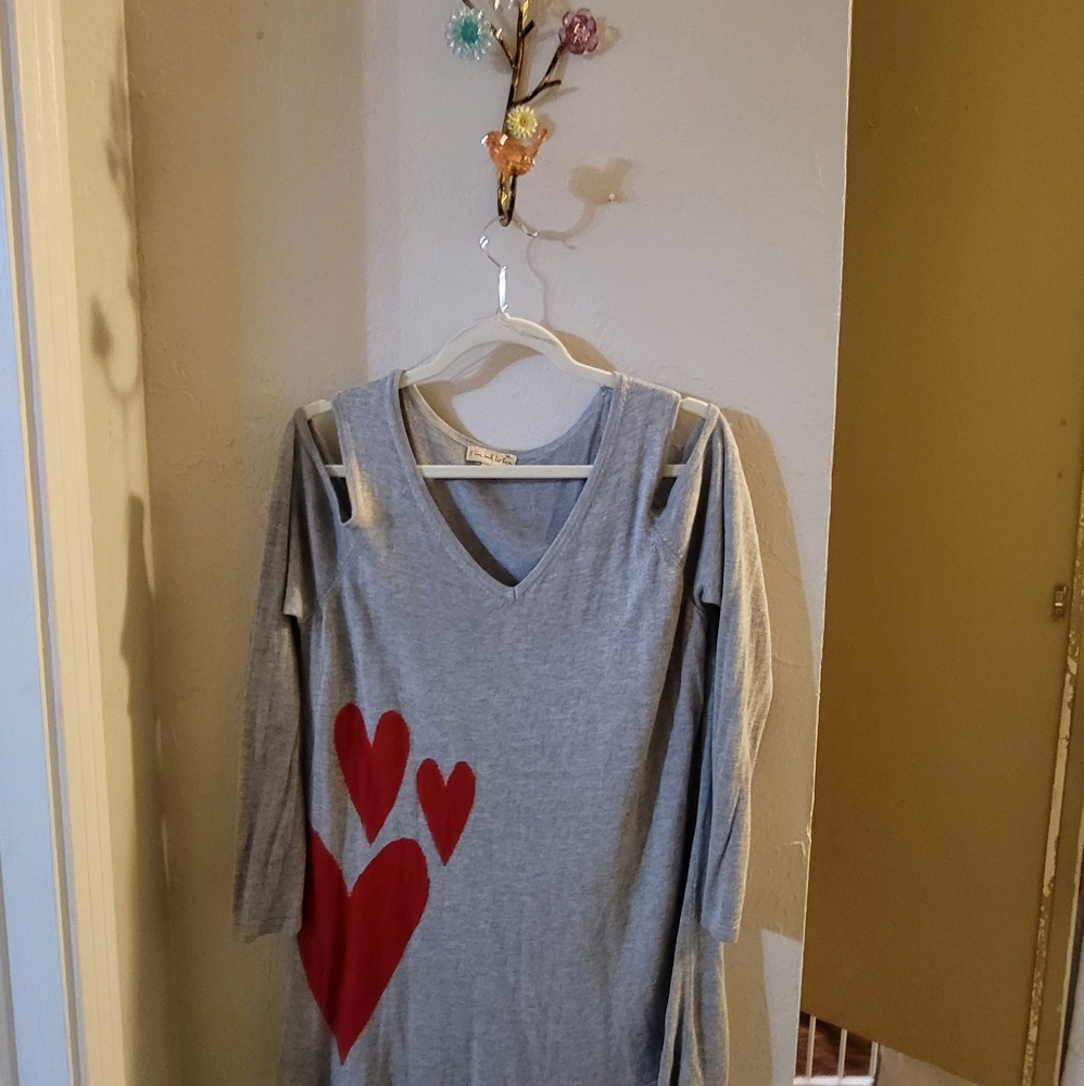 Live and let live sweater with hearts